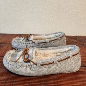 Minnetonka Faux Fur Wool Slip on Plaid Slippers Moccasins Size 7